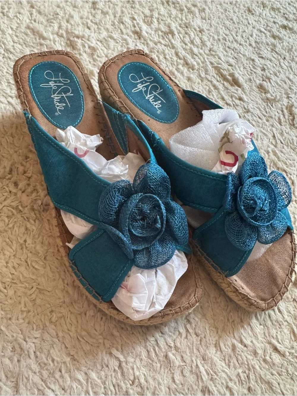 Y2K flower wedges